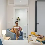 Апартаменты Orinoco Sunset House Ii - Private Pool & Garden
