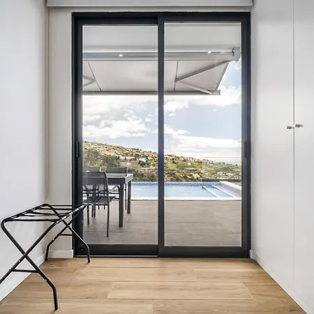 Orinoco Sunset House Ii - Private Pool & Garden Apartman Calheta