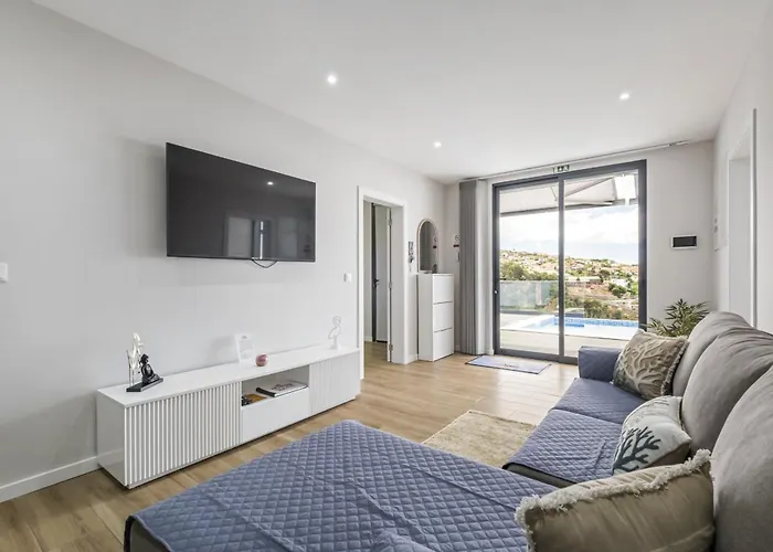 Orinoco Sunset House Ii - Private Pool & Garden